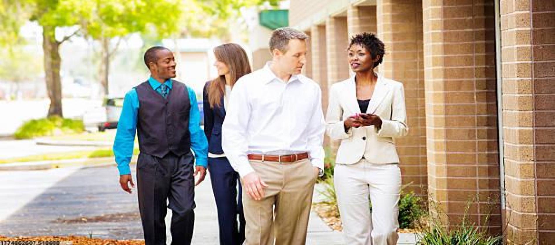 赛事竞猜与游戏化功能